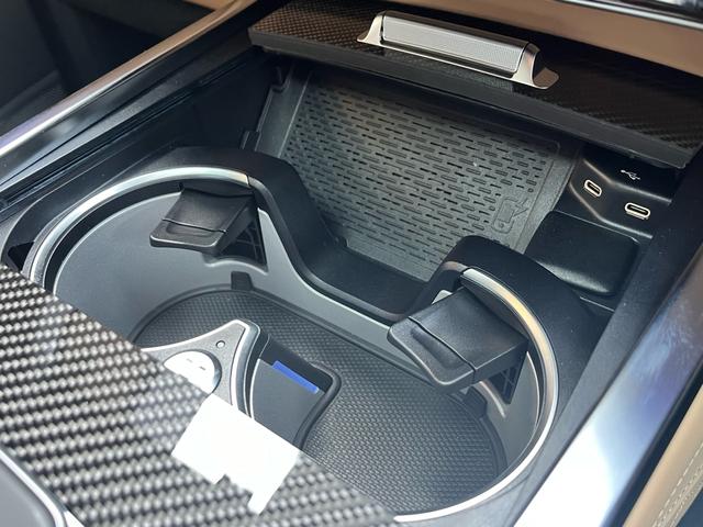 Ｇクラス Ｇ６３　ＭＡＮＵＦＡＫＴＵＲプログラムプラス　ＭＡＮＵＦＡＫＴＵＲインテリアプラスパッケージカタラーナベージュ　ナイトパッケージ　カーボンファイバーインテリア　２２インチＡＭＧホイールＲＪ８　Ｄインナーミラー（40枚目）