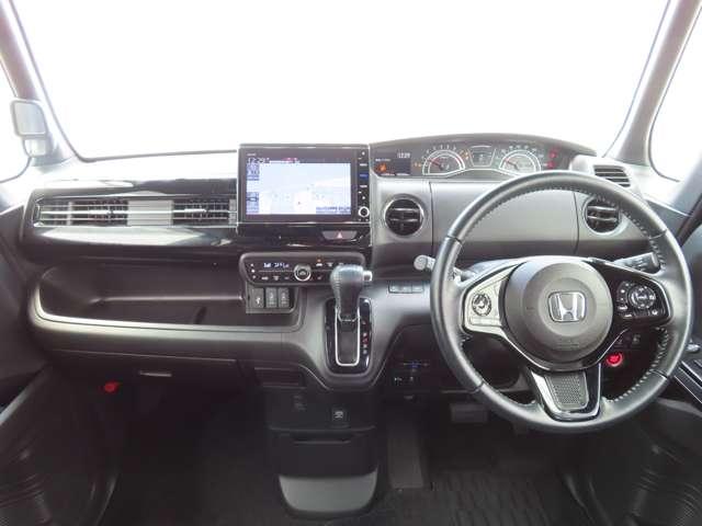 Ｎ－ＢＯＸカスタム Ｌターボ　ナビ　フルセグ　前後ドラレコ　Ｒカメラ　ＥＴＣ　ドライブレコーダー　ミュージックプレイヤー接続可　スマートキー　シートヒーター（3枚目）