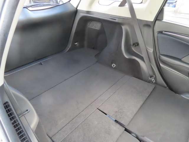 シャトル ハイブリッドZ ホンダセンシング 1年間走行距離無制限保証付き ナビ フルセグ 前後ドラレコ Rカメラ ETC LED AW フロントフォグランプ ルーフレール スマートキー シートヒーター DVD CD ミュージックプレイヤー接続可(11枚目)