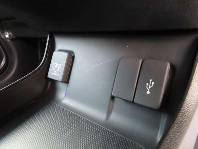 シャトル ハイブリッドZ ホンダセンシング 1年間走行距離無制限保証付き ナビ フルセグ 前後ドラレコ Rカメラ ETC LED AW フロントフォグランプ ルーフレール スマートキー シートヒーター DVD CD ミュージックプレイヤー接続可(20枚目)