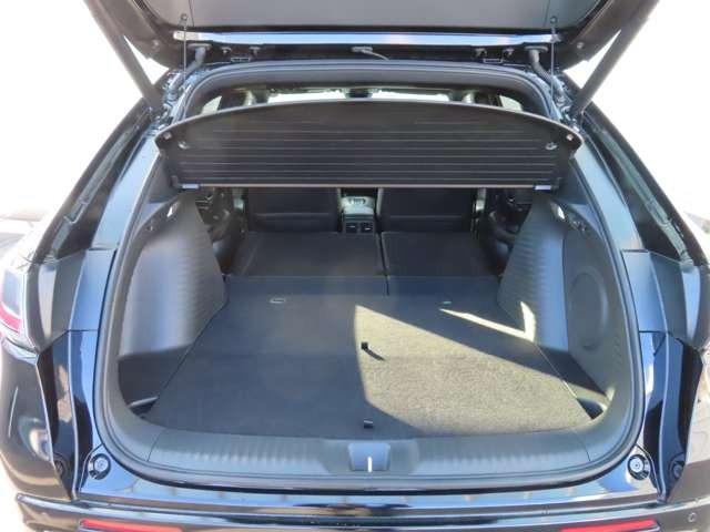 ＺＲ－Ｖ ｅ：ＨＥＶ　Ｚ特別仕様車ブラックスタイル　ナビ　フルセグ　Ｒカメラ　ＥＴＣ　ＬＥＤ　ＡＷ　スマートキー　電動シート　シートヒーター　ミュージックプレイヤー接続可　オートマチックハイビーム（11枚目）