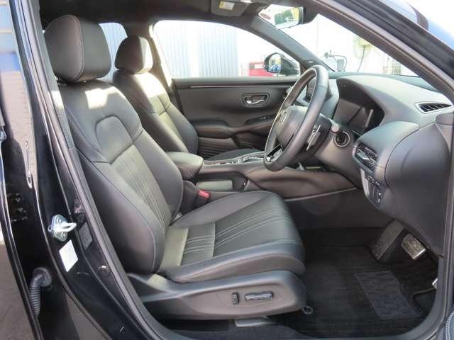 ＺＲ－Ｖ ｅ：ＨＥＶ　Ｚ特別仕様車ブラックスタイル　ナビ　フルセグ　Ｒカメラ　ＥＴＣ　ＬＥＤ　ＡＷ　スマートキー　電動シート　シートヒーター　ミュージックプレイヤー接続可　オートマチックハイビーム（15枚目）