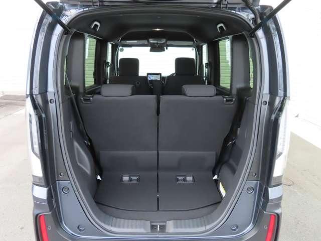 Ｎ－ＢＯＸカスタム 　ナビ　フルセグ　Ｒカメラ　ＥＴＣ　ＬＥＤ　ＡＷ　両側（片側のみ電動）スライドドア　スマートキー　ベンチシート　シートヒーター　フルフラットシート　ミュージックプレイヤー接続可　衝突被害軽減ブレーキ（9枚目）