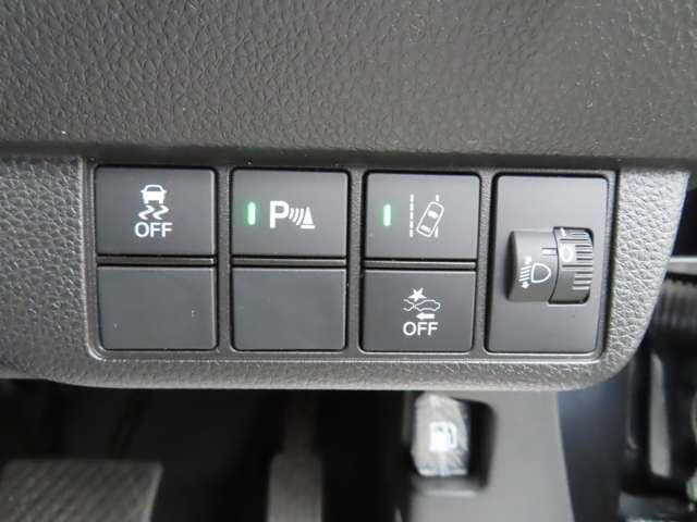 Ｎ－ＯＮＥ プレミアム　ツアラー　１年間走行距離無制限保証付き　ナビ　Ｒカメラ　ＥＴＣ　ＬＥＤ　ＡＷ　ＣＤ　ミュージックプレイヤー接続可　シートヒーター　スマートキー（15枚目）