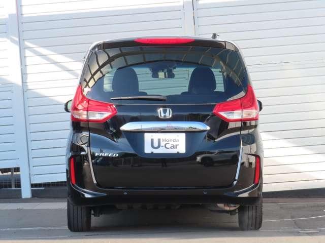 フリード Ｇ　ナビ　フルセグ　前後ドラレコ　Ｒカメラ　ＥＴＣ　ＬＥＤ　ＡＷ　両側（電動）スライドドア　スマートキー　３列シート　ウォークスルー　シートヒーター　ＤＶＤ　ＣＤ　ミュージックサーバー　盗難防止装置（6枚目）