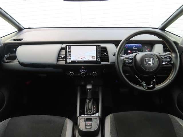 フィット RS ナビ フルセグ Rカメラ ETC LED AW ミュージックプレイヤー接続可 スマートキー 衝突被害軽減ブレーキ 盗難防止装置(3枚目)