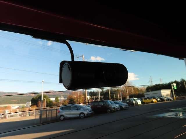 Ｎ－ＢＯＸカスタム ターボコーディネートスタイル　モノトーン　ナビ　フルセグ　前後ドラレコ　Ｒカメラ　ＥＴＣ　ＬＥＤ　ＡＷ　両側電動スライドドア　シートヒーター　過給器設定モデル（12枚目）