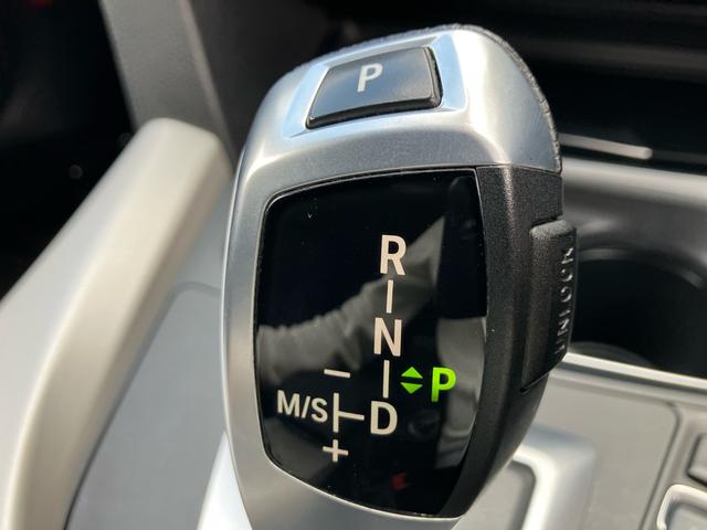 ３シリーズ ３２０ｄツーリング　ドライブレコーダー　ＥＴＣ　正規輸入車　右ハンドル　バックカメラ　ナビ　スマートキー　プッシュスタート　アルミホイール（10枚目）