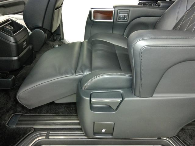 グランエース プレミアム　ワンオーナー　電動シート　安全装備　衝突被害軽減システム　横滑り防止機能　ＡＢＳ　エアバッグ　オートクルーズコントロール　盗難防止装置　バックカメラ　後席モニター　ＥＴＣ　ミュージックプレイヤー接続可（17枚目）