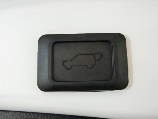 ＲＡＶ４ ハイブリッドＧ　ハイブリッド　ワンオーナー　４ＷＤ　電動シート　安全装備　衝突被害軽減システム　横滑り防止機能　ＡＢＳ　エアバッグ　オートクルーズコントロール　盗難防止装置　バックカメラ　ＥＴＣ　ドラレコ　キーレス（18枚目）