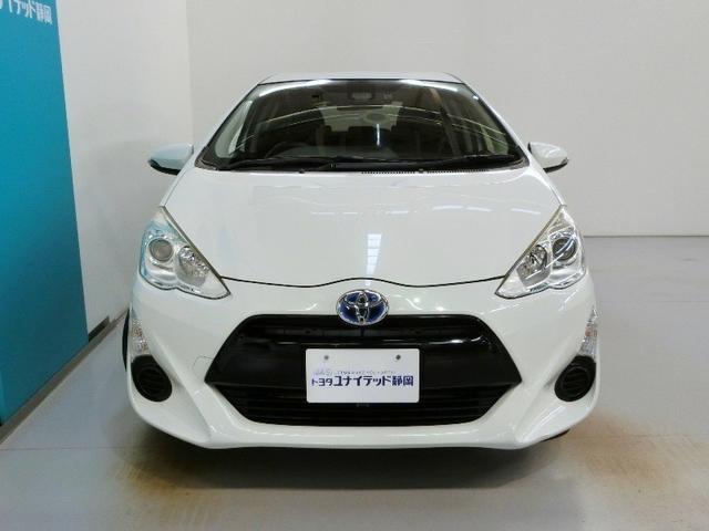 アクア Ｇブラックソフトレザーセレクション　ハイブリッド　ワンオーナー　衝突被害軽減システム　横滑り防止機能　ＡＢＳ　エアバッグ　オートクルーズコントロール　盗難防止装置　バックカメラ　ＥＴＣ　ドラレコ　ミュージックプレイヤー接続可　ＣＤ（6枚目）