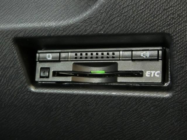 アクア Ｇブラックソフトレザーセレクション　ハイブリッド　ワンオーナー　衝突被害軽減システム　横滑り防止機能　ＡＢＳ　エアバッグ　オートクルーズコントロール　盗難防止装置　バックカメラ　ＥＴＣ　ドラレコ　ミュージックプレイヤー接続可　ＣＤ（26枚目）
