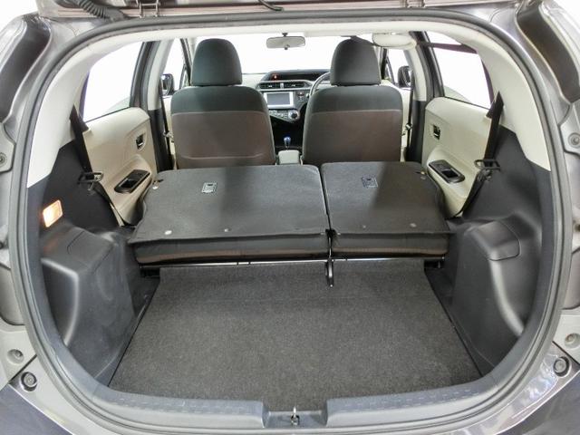 アクア Ｇ　ハイブリッド　ワンオーナー　横滑り防止機能　ＡＢＳ　エアバッグ　ＥＴＣ　ミュージックプレイヤー接続可　ＣＤ　キーレス　フル装備　アルミホイール　オートマ（15枚目）