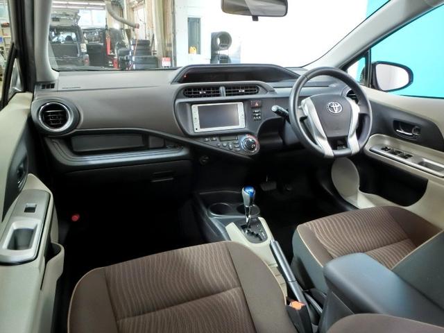 アクア Ｇ　ハイブリッド　ワンオーナー　横滑り防止機能　ＡＢＳ　エアバッグ　ＥＴＣ　ミュージックプレイヤー接続可　ＣＤ　キーレス　フル装備　アルミホイール　オートマ（19枚目）