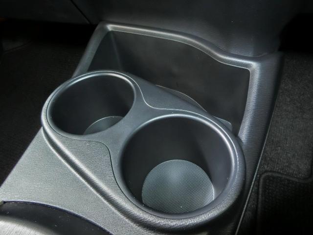 アクア Ｇ　ハイブリッド　ワンオーナー　横滑り防止機能　ＡＢＳ　エアバッグ　ＥＴＣ　ミュージックプレイヤー接続可　ＣＤ　キーレス　フル装備　アルミホイール　オートマ（24枚目）