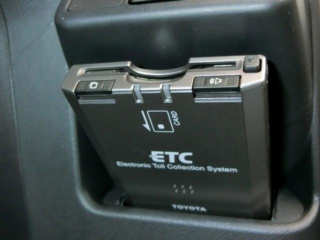 アクア Ｇ　ハイブリッド　ワンオーナー　横滑り防止機能　ＡＢＳ　エアバッグ　ＥＴＣ　ミュージックプレイヤー接続可　ＣＤ　キーレス　フル装備　アルミホイール　オートマ（29枚目）