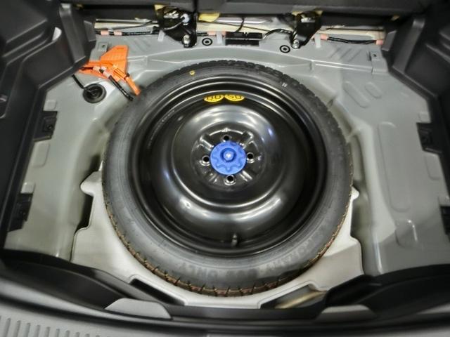 アクア Ｚ　ハイブリッド　ワンオーナー　安全装備　衝突被害軽減システム　横滑り防止機能　ＡＢＳ　エアバッグ　オートクルーズコントロール　盗難防止装置　ナビ　バックカメラ　ＥＴＣ　ドラレコ　スマートキー　キーレス（17枚目）