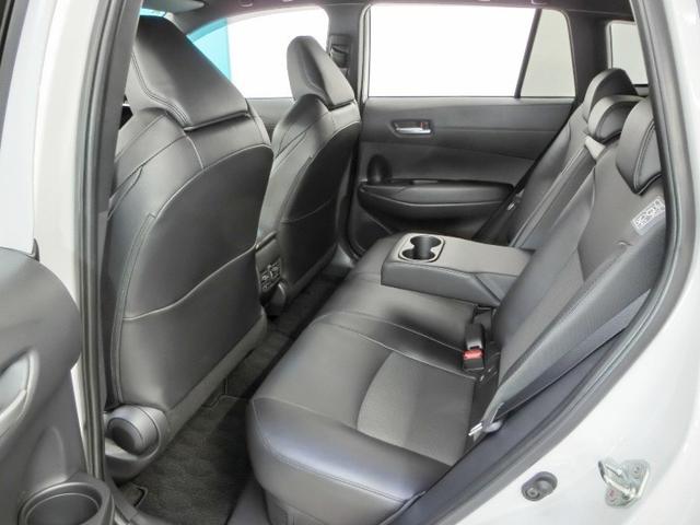 カローラクロス ハイブリッド Z ハイブリッド ワンオーナー ハーフレザー 電動シート 安全装備 衝突被害軽減システム 横滑り防止機能 ABS エアバッグ オートクルーズコントロール 盗難防止装置 TV バックカメラ ETC キーレス(13枚目)