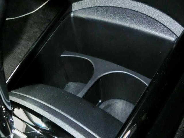アクア Ｓスタイルブラック　ハイブリッド　ワンオーナー　衝突被害軽減システム　横滑り防止機能　ＡＢＳ　エアバッグ　盗難防止装置　バックカメラ　ＥＴＣ　ドラレコ　ミュージックプレイヤー接続可　ＣＤ　スマートキー　キーレス　フル装備（12枚目）