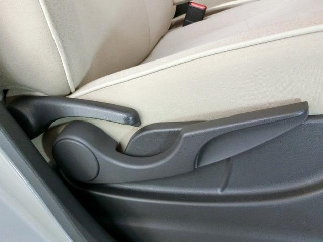 ムーヴキャンバス Ｘリミテッドメイクアップ　ＳＡＩＩＩ　衝突被害軽減システム　横滑り防止機能　ＡＢＳ　エアバッグ　盗難防止装置　アイドリングストップ　ＥＴＣ　ミュージックプレイヤー接続可　ＣＤ　スマートキー　キーレス　フル装備　両側電動スライド　オートマ（11枚目）