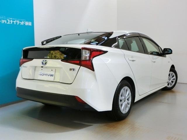 プリウス Ｓ　ハイブリッド　ワンオーナー　安全装備　衝突被害軽減システム　横滑り防止機能　ＡＢＳ　エアバッグ　オートクルーズコントロール　盗難防止装置　バックカメラ　ＥＴＣ　ドラレコ　ミュージックプレイヤー接続可（2枚目）