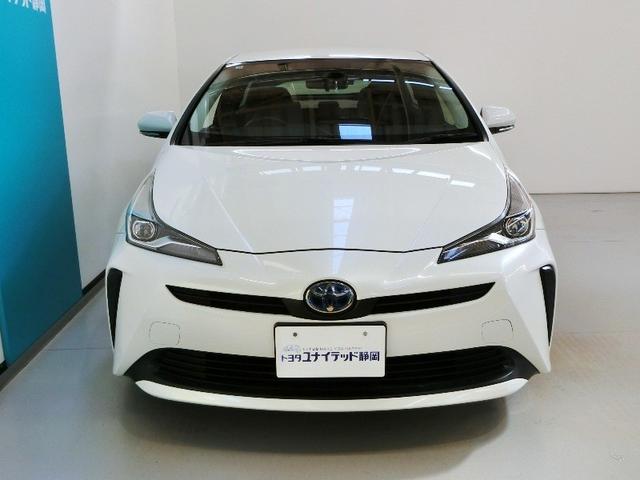プリウス Ｓ　ハイブリッド　ワンオーナー　安全装備　衝突被害軽減システム　横滑り防止機能　ＡＢＳ　エアバッグ　オートクルーズコントロール　盗難防止装置　バックカメラ　ＥＴＣ　ドラレコ　ミュージックプレイヤー接続可（6枚目）