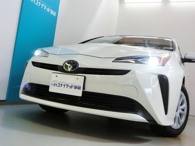 プリウス Ｓ　ハイブリッド　ワンオーナー　安全装備　衝突被害軽減システム　横滑り防止機能　ＡＢＳ　エアバッグ　オートクルーズコントロール　盗難防止装置　バックカメラ　ＥＴＣ　ドラレコ　ミュージックプレイヤー接続可（8枚目）