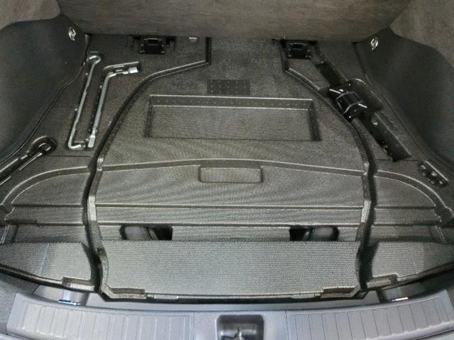 プリウス Ｓ　ハイブリッド　ワンオーナー　安全装備　衝突被害軽減システム　横滑り防止機能　ＡＢＳ　エアバッグ　オートクルーズコントロール　盗難防止装置　バックカメラ　ＥＴＣ　ドラレコ　ミュージックプレイヤー接続可（15枚目）