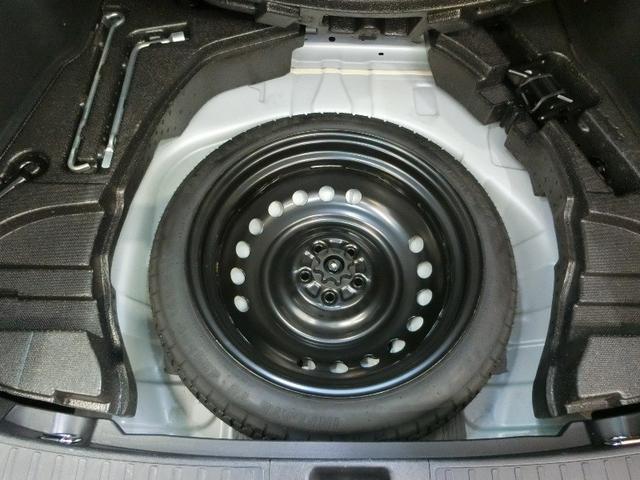 プリウス Ｓ　ハイブリッド　ワンオーナー　安全装備　衝突被害軽減システム　横滑り防止機能　ＡＢＳ　エアバッグ　オートクルーズコントロール　盗難防止装置　バックカメラ　ＥＴＣ　ドラレコ　ミュージックプレイヤー接続可（16枚目）