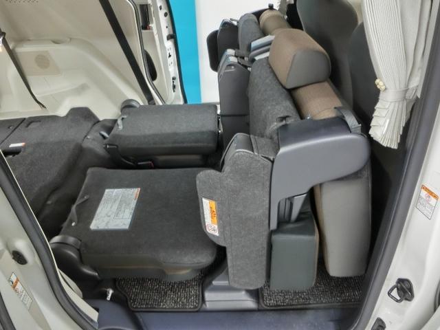 シエンタ ハイブリッドＧ　ハイブリッド　ワンオーナー　横滑り防止機能　ＡＢＳ　エアバッグ　盗難防止装置　バックカメラ　後席モニター　ＥＴＣ　ミュージックプレイヤー接続可　ＣＤ　スマートキー　キーレス　フル装備　両側電動スライド（17枚目）