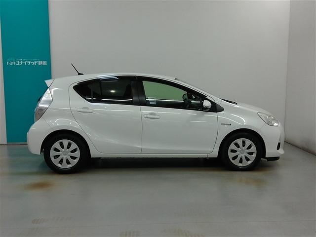 アクア S ハイブリッド ワンオーナー 横滑り防止機能 ABS エアバッグ 盗難防止装置 バックカメラ ETC ミュージックプレイヤー接続可 CD スマートキー キーレス フル装備 オートマ(3枚目)