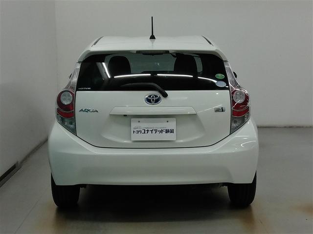 アクア S ハイブリッド ワンオーナー 横滑り防止機能 ABS エアバッグ 盗難防止装置 バックカメラ ETC ミュージックプレイヤー接続可 CD スマートキー キーレス フル装備 オートマ(4枚目)