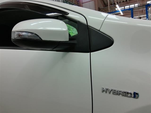 アクア S ハイブリッド ワンオーナー 横滑り防止機能 ABS エアバッグ 盗難防止装置 バックカメラ ETC ミュージックプレイヤー接続可 CD スマートキー キーレス フル装備 オートマ(6枚目)