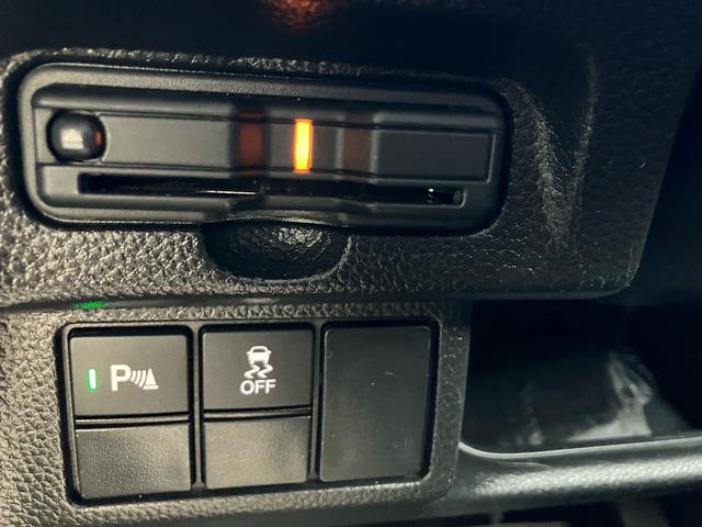 Ｎ－ＢＯＸカスタム Ｌ　衝突被害軽減ブレーキ　全車速対応アダプティブＣＣ　電子パーキングブレーキ　純正８インチナビ　Ｂｌｕｅｔｏｏｔｈ　ＵＳＢ　ナビ連動前後ドラレコ＆ＥＴＣ２．０　バックカメラ　バックソナー　シートヒータ（10枚目）