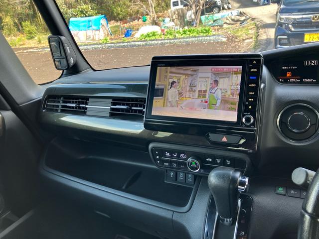 Ｎ－ＢＯＸカスタム Ｇ・Ｌターボホンダセンシング　衝突被害軽減ブレーキ　アダプティブＣＣ　レーンキープアシスト　純正８インチナビＴＶ　ブルートゥース　ＵＳＢ　ナビ連動ドラレコ＆ＥＴＣ　バックカメラ　両側パワスラ　オートハイビーム　サイドエアバッグ（4枚目）
