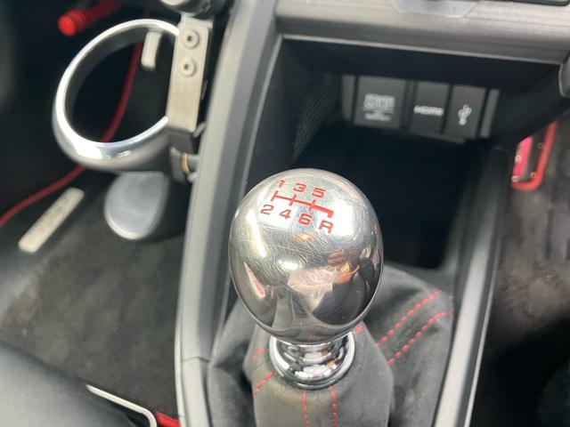 Ｓ６６０ β　６速ＭＴ　無限エアロＦＳＲ・ハードトップ・ボンネット・エンジンフード・リアウィング・マフラー　モデューロ足回り・アルミホイール・ブレーキローター＆パッド　シフトブーツ＆ノブ　Ｂカメラ　シティブレーキ（17枚目）
