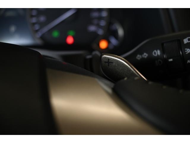 パドルシフト装備！ステアリングを握ったままシフト操作ができます。