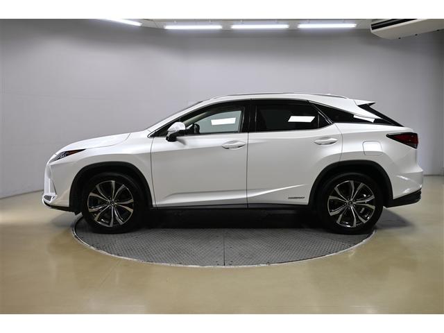 ハイブリッドシステムと環境基準にもやさしい低燃費エンジンを搭載。ガソリン資源が減る時代に嬉しいですね。