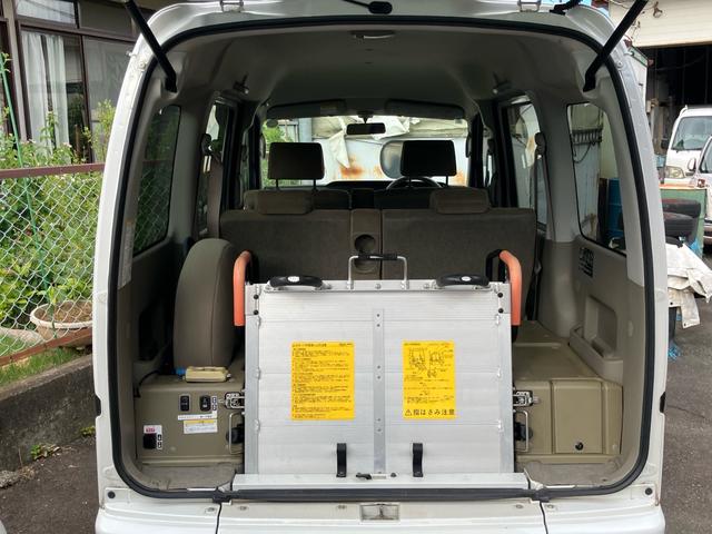 アトレーワゴン 　スローパー　リヤシート付仕様＋コード付リモコン　昇降　ウインチ電動固定　オートエアコン　キーレスエントリー　アルミホイール　電動格納ミラー（11枚目）