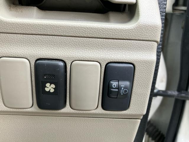アトレーワゴン 　スローパー　リヤシート付仕様＋コード付リモコン　昇降　ウインチ電動固定　オートエアコン　キーレスエントリー　アルミホイール　電動格納ミラー（25枚目）