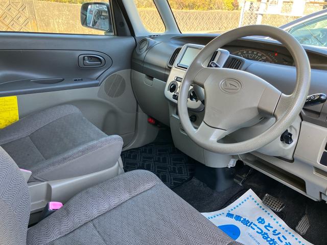 タント 　ウェルカムシート　福祉車両　助手席電動回転リフトシート　リモコン付き　電動スライドミラクルオープンドア　メモリナビＴＶ（17枚目）