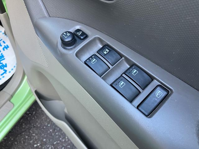 タント 　ウェルカムシート　福祉車両　助手席電動回転リフトシート　リモコン付き　電動スライドミラクルオープンドア　メモリナビＴＶ（20枚目）