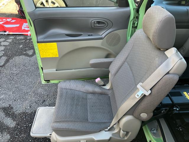 タント 　ウェルカムシート　福祉車両　助手席電動回転リフトシート　リモコン付き　電動スライドミラクルオープンドア　メモリナビＴＶ（36枚目）