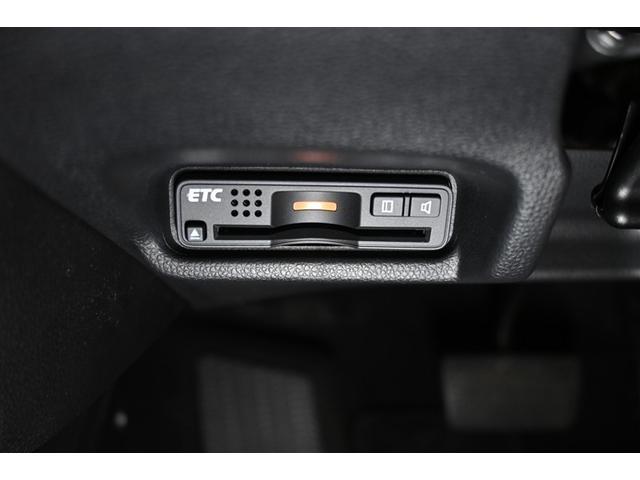 フィットハイブリッド Ｌパッケージ　フルセグ　メモリーナビ　ＤＶＤ再生　ミュージックプレイヤー接続可　バックカメラ　衝突被害軽減システム　ＥＴＣ　ＬＥＤヘッドランプ　社外アルミホイール（14枚目）