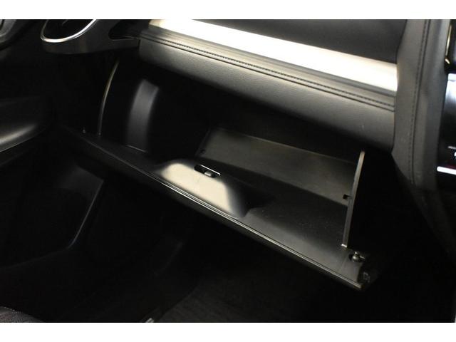 フィットハイブリッド Ｌパッケージ　フルセグ　メモリーナビ　ＤＶＤ再生　ミュージックプレイヤー接続可　バックカメラ　衝突被害軽減システム　ＥＴＣ　ＬＥＤヘッドランプ　社外アルミホイール（17枚目）