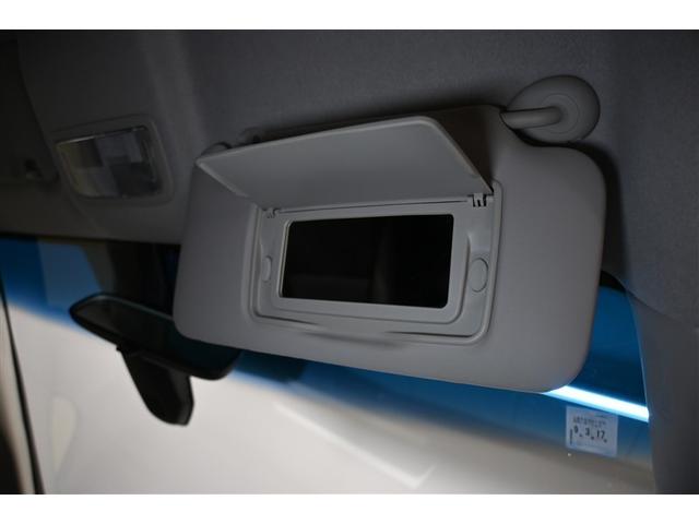 フィットハイブリッド Ｌパッケージ　フルセグ　メモリーナビ　ＤＶＤ再生　ミュージックプレイヤー接続可　バックカメラ　衝突被害軽減システム　ＥＴＣ　ＬＥＤヘッドランプ　社外アルミホイール（18枚目）