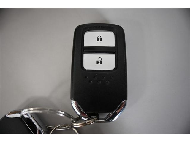 フィットハイブリッド Ｌパッケージ　フルセグ　メモリーナビ　ＤＶＤ再生　ミュージックプレイヤー接続可　バックカメラ　衝突被害軽減システム　ＥＴＣ　ＬＥＤヘッドランプ　社外アルミホイール（32枚目）