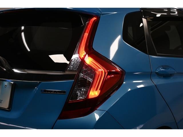 フィットハイブリッド Ｌパッケージ　フルセグ　メモリーナビ　ＤＶＤ再生　ミュージックプレイヤー接続可　バックカメラ　衝突被害軽減システム　ＥＴＣ　ＬＥＤヘッドランプ　社外アルミホイール（36枚目）