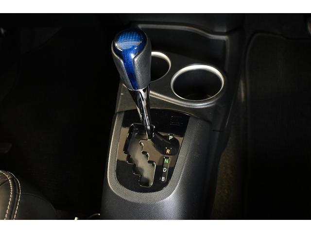 アクア クロスオーバー　フルセグ　メモリーナビ　ＤＶＤ再生　バックカメラ　衝突被害軽減システム　ＥＴＣ　ワンオーナー（11枚目）