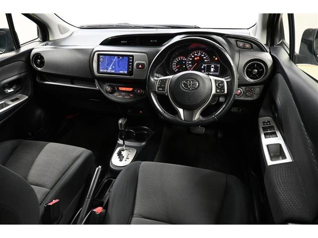 ヴィッツ U ワンセグ メモリーナビ ミュージックプレイヤー接続可 バックカメラ 衝突被害軽減システム ETC LEDヘッドランプ ワンオーナー アイドリングストップ(4枚目)